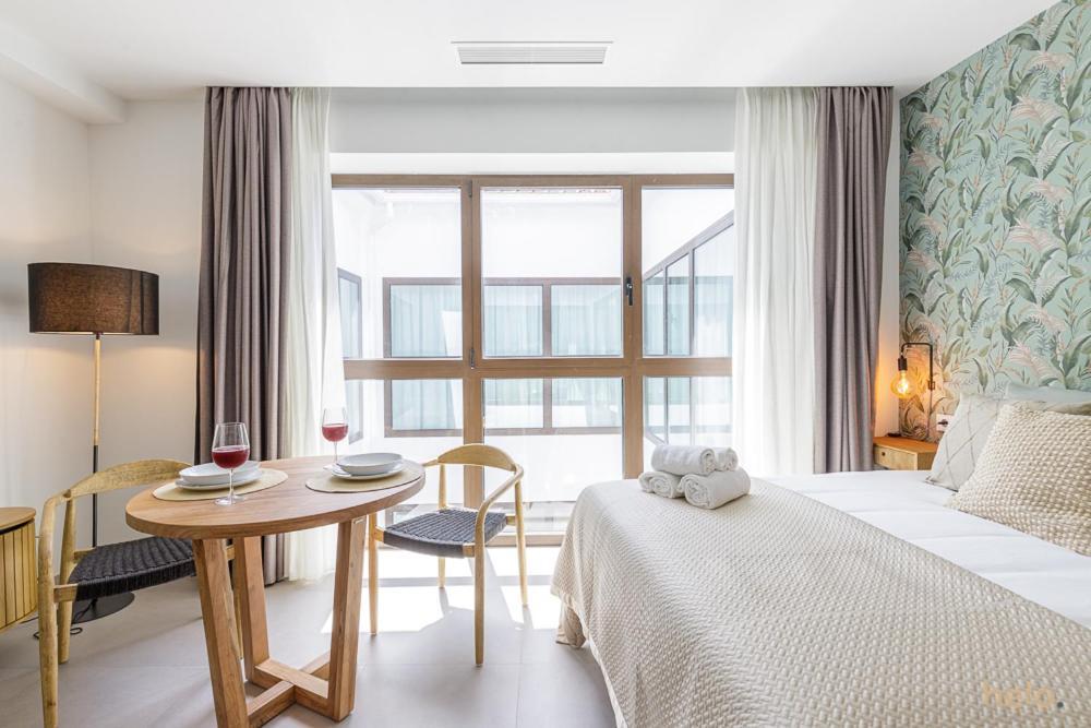 Cervantes Suites Malaga Exterior photo